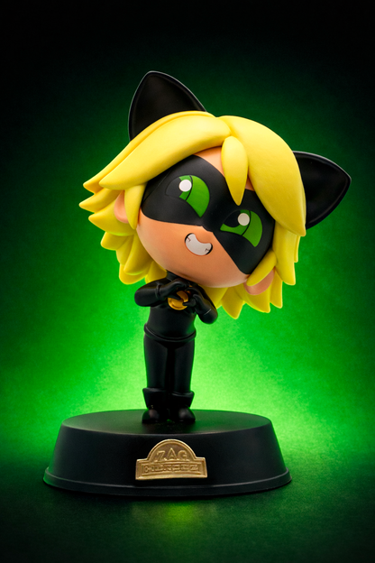Art Figure Chibi Cat Noir Heart