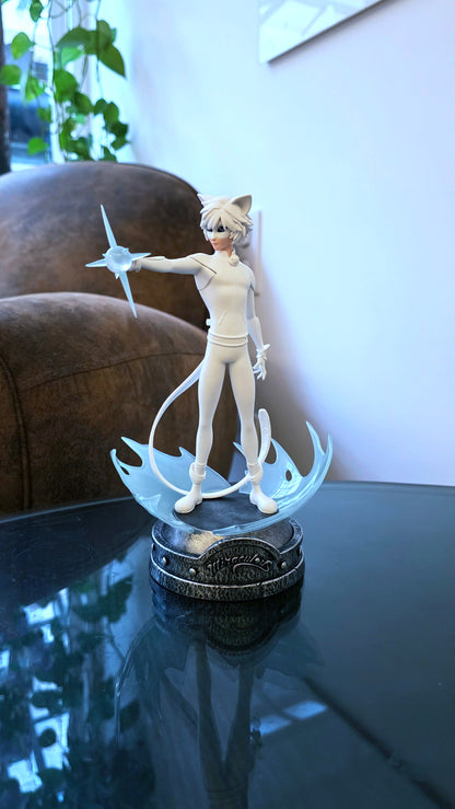 Cat Blanc Art Figure