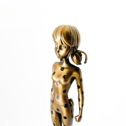 Sculpture en bronze de coccinelle